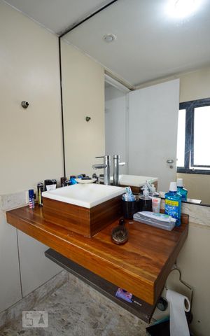 Apartamento à venda com 1080m², 6 quartos e 6 vagas Apartamento à venda com 1080m², 6 quartos e 6 vagasBanheiro da Suíte 3