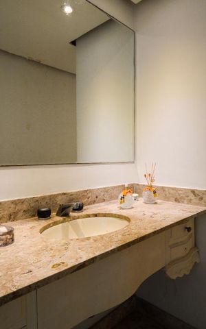 Apartamento à venda com 1080m², 6 quartos e 6 vagas Apartamento à venda com 1080m², 6 quartos e 6 vagasLavabo