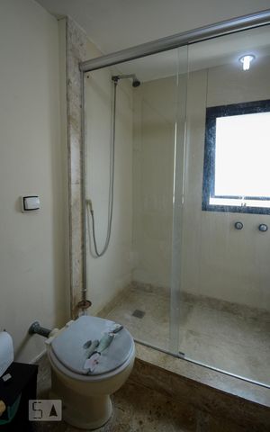 Apartamento à venda com 1080m², 6 quartos e 6 vagas Apartamento à venda com 1080m², 6 quartos e 6 vagasBanheiro da Suíte 2