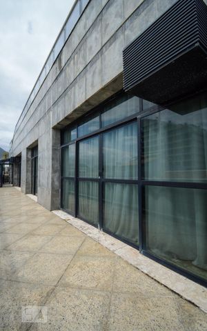 Apartamento à venda com 1080m², 6 quartos e 6 vagas Apartamento à venda com 1080m², 6 quartos e 6 vagasVaranda