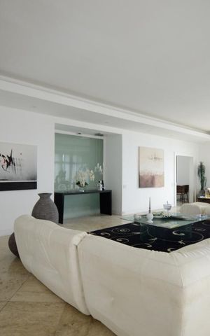 Apartamento à venda com 1080m², 6 quartos e 6 vagas Apartamento à venda com 1080m², 6 quartos e 6 vagasSala