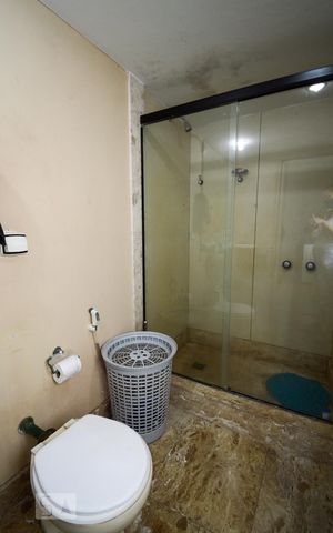 Apartamento à venda com 1080m², 6 quartos e 6 vagas Apartamento à venda com 1080m², 6 quartos e 6 vagasBanheiro da Suíte 3