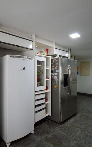 Apartamento à venda com 1080m², 6 quartos e 6 vagas Apartamento à venda com 1080m², 6 quartos e 6 vagasCozinha