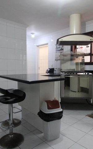 Casa para alugar com 321m², 5 quartos e 3 vagasCozinha