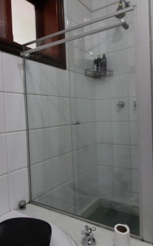 Casa para alugar com 321m², 5 quartos e 3 vagasBanheiro 