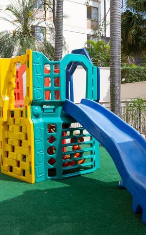 Apartamento para alugar com 94m², 3 quartos e 2 vagas Apartamento para alugar com 94m², 3 quartos e 2 vagasÁrea Comum - Playground