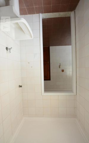Apartamento à venda com 105m², 2 quartos e 1 vagaÁrea de Serviço