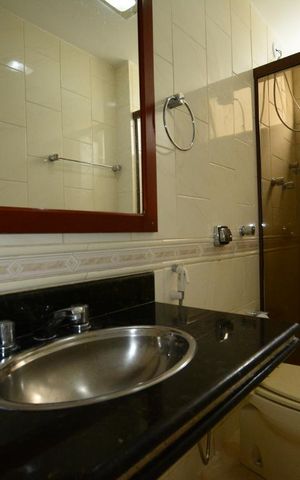 Apartamento à venda com 105m², 2 quartos e 1 vagaBanheiro Social