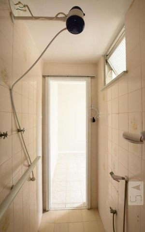 Apartamento à venda com 105m², 2 quartos e 1 vagaBanheiro de Serviço