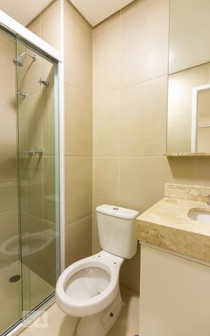 Studio para alugar com 32m², 1 quarto e 1 vaga Studio para alugar com 32m², 1 quarto e 1 vagaBanheiro