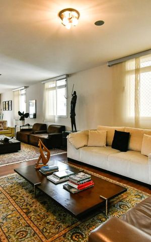 Apartamento à venda com 682m², 4 quartos e 4 vagas Apartamento à venda com 682m², 4 quartos e 4 vagasSala 1