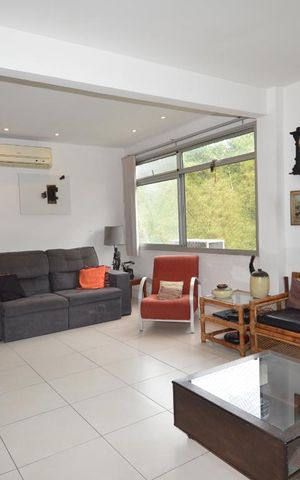 Apartamento à venda com 94m², 3 quartos e 1 vaga Apartamento à venda com 94m², 3 quartos e 1 vagaSala