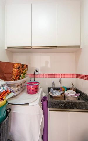 Apartamento à venda com 140m², 3 quartos e 2 vagas Apartamento à venda com 140m², 3 quartos e 2 vagasÁrea de Serviço
