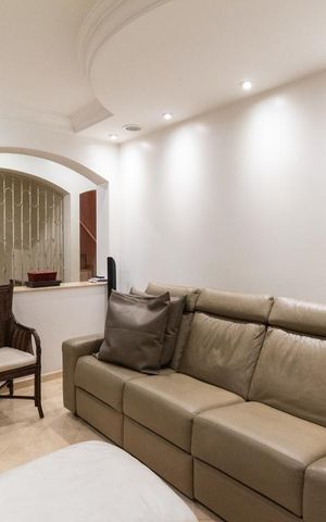 Casa à venda com 400m², 5 quartos e 2 vagasSala 2