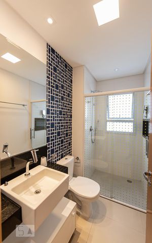 Studio para alugar com 55m², 1 quarto e 2 vagas Studio para alugar com 55m², 1 quarto e 2 vagasBanheiro Social