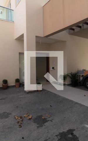 Casa à venda com 384m², 3 quartos e 5 vagas Casa à venda com 384m², 3 quartos e 5 vagasGaragem