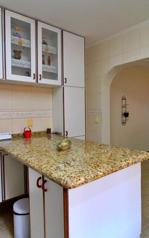Casa à venda com 193m², 2 quartos e 2 vagasCozinha