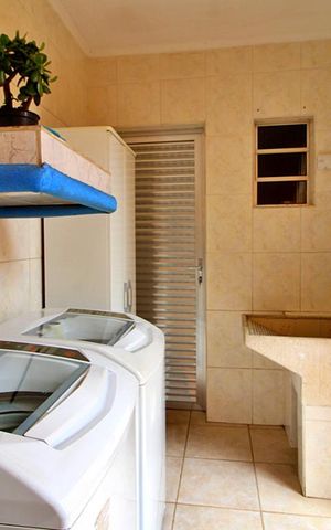 Casa à venda com 193m², 2 quartos e 2 vagasÁrea de Serviço