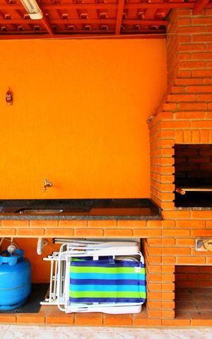 Casa à venda com 193m², 2 quartos e 2 vagasChurrasqueira