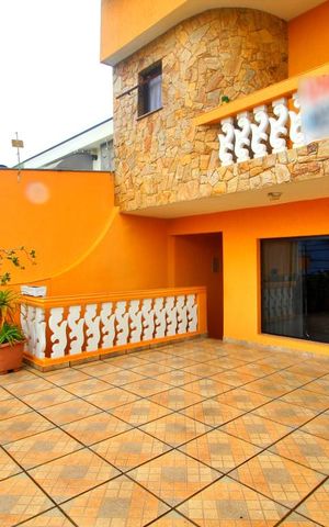 Casa à venda com 193m², 2 quartos e 2 vagasÁrea Externa