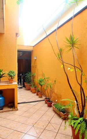 Casa à venda com 193m², 2 quartos e 2 vagasQuintal