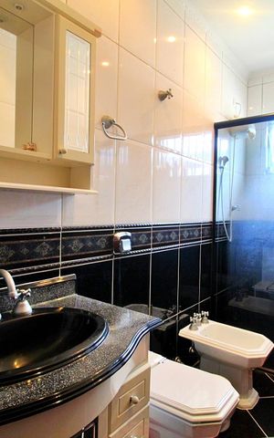 Casa à venda com 193m², 2 quartos e 2 vagasBanheiro