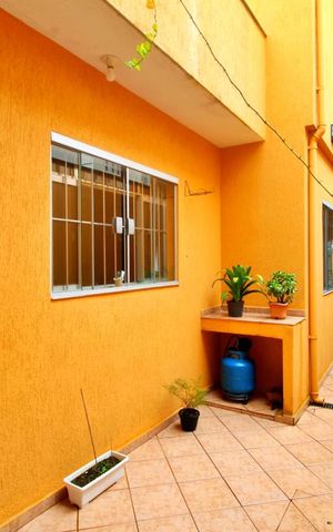 Casa à venda com 193m², 2 quartos e 2 vagasQuintal