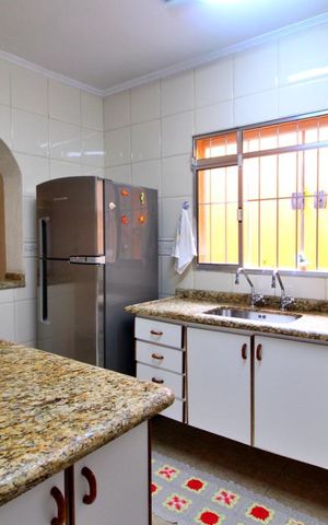 Casa à venda com 193m², 2 quartos e 2 vagasCozinha