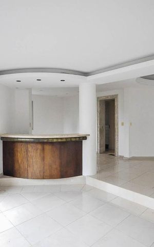 Apartamento à venda com 136m², 2 quartos e 2 vagas Apartamento à venda com 136m², 2 quartos e 2 vagasSala