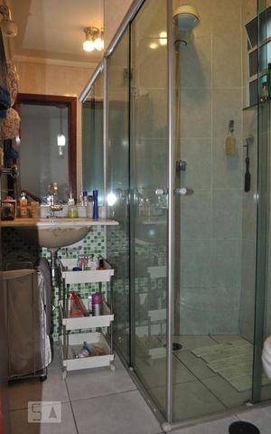Casa de condomínio para alugar com 60m², 2 quartos e 2 vagasBanheiro