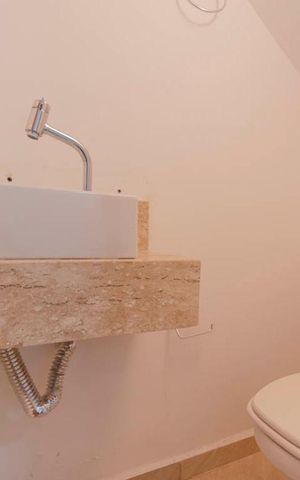 Casa de condomínio à venda com 52m², 2 quartos e 1 vaga Casa de condomínio à venda com 52m², 2 quartos e 1 vagaLavabo