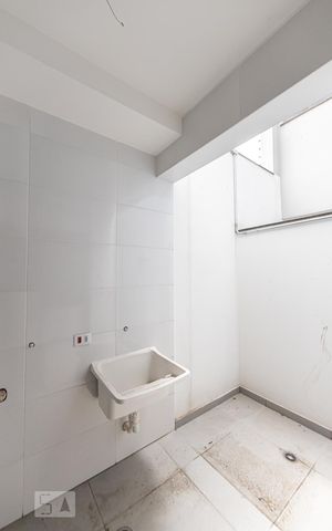 Casa para alugar com 61m², 2 quartos e sem vaga Casa para alugar com 61m², 2 quartos e sem vagaÁrea de Serviço