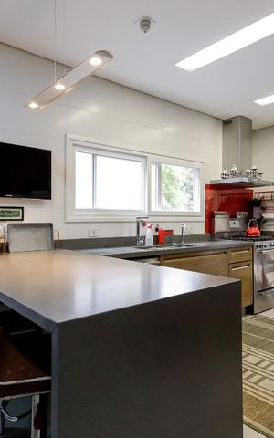 Casa de condomínio à venda com 790m², 4 quartos e 6 vagasCozinha