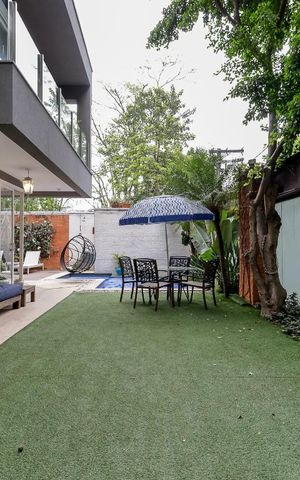Casa de condomínio à venda com 790m², 4 quartos e 6 vagasQuintal