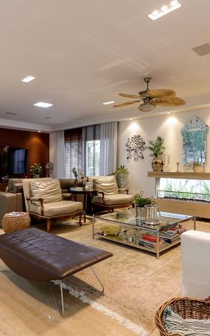Casa de condomínio à venda com 790m², 4 quartos e 6 vagasSala