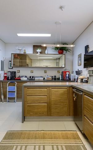 Casa de condomínio à venda com 790m², 4 quartos e 6 vagasCozinha