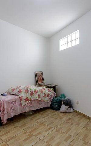 Casa à venda com 220m², 5 quartos e 3 vagas Casa à venda com 220m², 5 quartos e 3 vagasQuarto 3