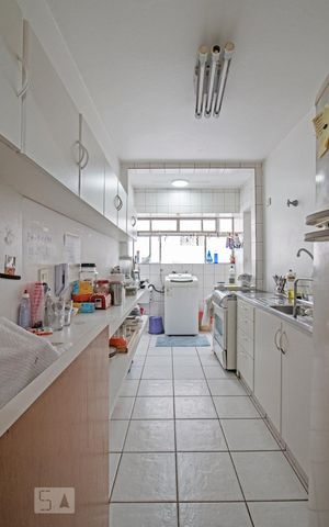 Apartamento à venda com 75m², 2 quartos e 1 vaga Apartamento à venda com 75m², 2 quartos e 1 vagaCozinha