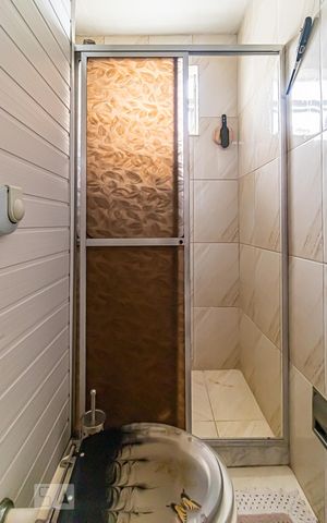 Apartamento para alugar com 48m², 2 quartos e 1 vaga Apartamento para alugar com 48m², 2 quartos e 1 vagaBanheiro
