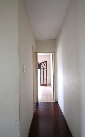 Casa à venda com 100m², 2 quartos e 1 vagaCorredor