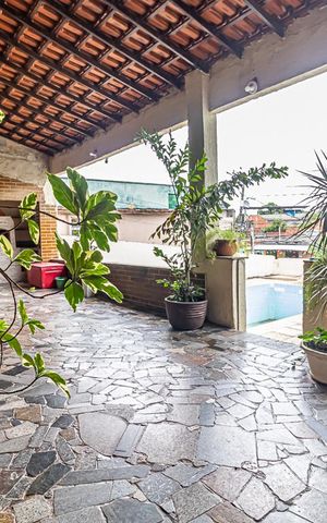 Apartamento à venda com 465m², 3 quartos e 3 vagas Apartamento à venda com 465m², 3 quartos e 3 vagasÁrea Gourmet
