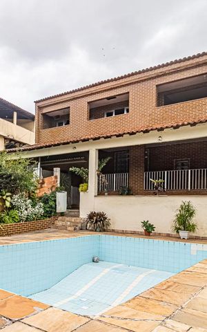 Apartamento à venda com 465m², 3 quartos e 3 vagas Apartamento à venda com 465m², 3 quartos e 3 vagasFachada