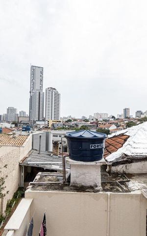 Casa à venda com 240m², 2 quartos e 2 vagas Casa à venda com 240m², 2 quartos e 2 vagasCasa 2