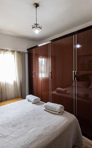 Casa à venda com 240m², 2 quartos e 2 vagas Casa à venda com 240m², 2 quartos e 2 vagasCasa 2