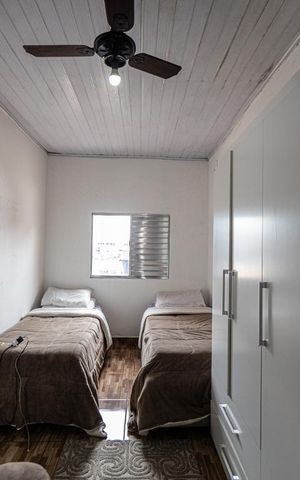 Casa à venda com 240m², 2 quartos e 2 vagas Casa à venda com 240m², 2 quartos e 2 vagasCasa 2