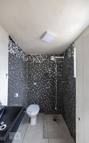 Casa à venda com 240m², 2 quartos e 2 vagas Casa à venda com 240m², 2 quartos e 2 vagasCasa 3