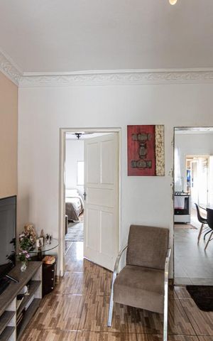 Casa à venda com 240m², 2 quartos e 2 vagas Casa à venda com 240m², 2 quartos e 2 vagasCasa 2