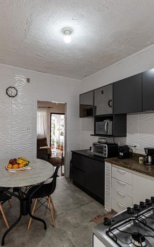Casa à venda com 240m², 2 quartos e 2 vagas Casa à venda com 240m², 2 quartos e 2 vagasCasa 2