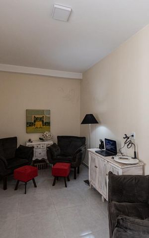 Casa à venda com 240m², 2 quartos e 2 vagas Casa à venda com 240m², 2 quartos e 2 vagasCasa 1