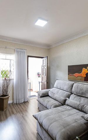 Casa à venda com 240m², 2 quartos e 2 vagas Casa à venda com 240m², 2 quartos e 2 vagasCasa 1